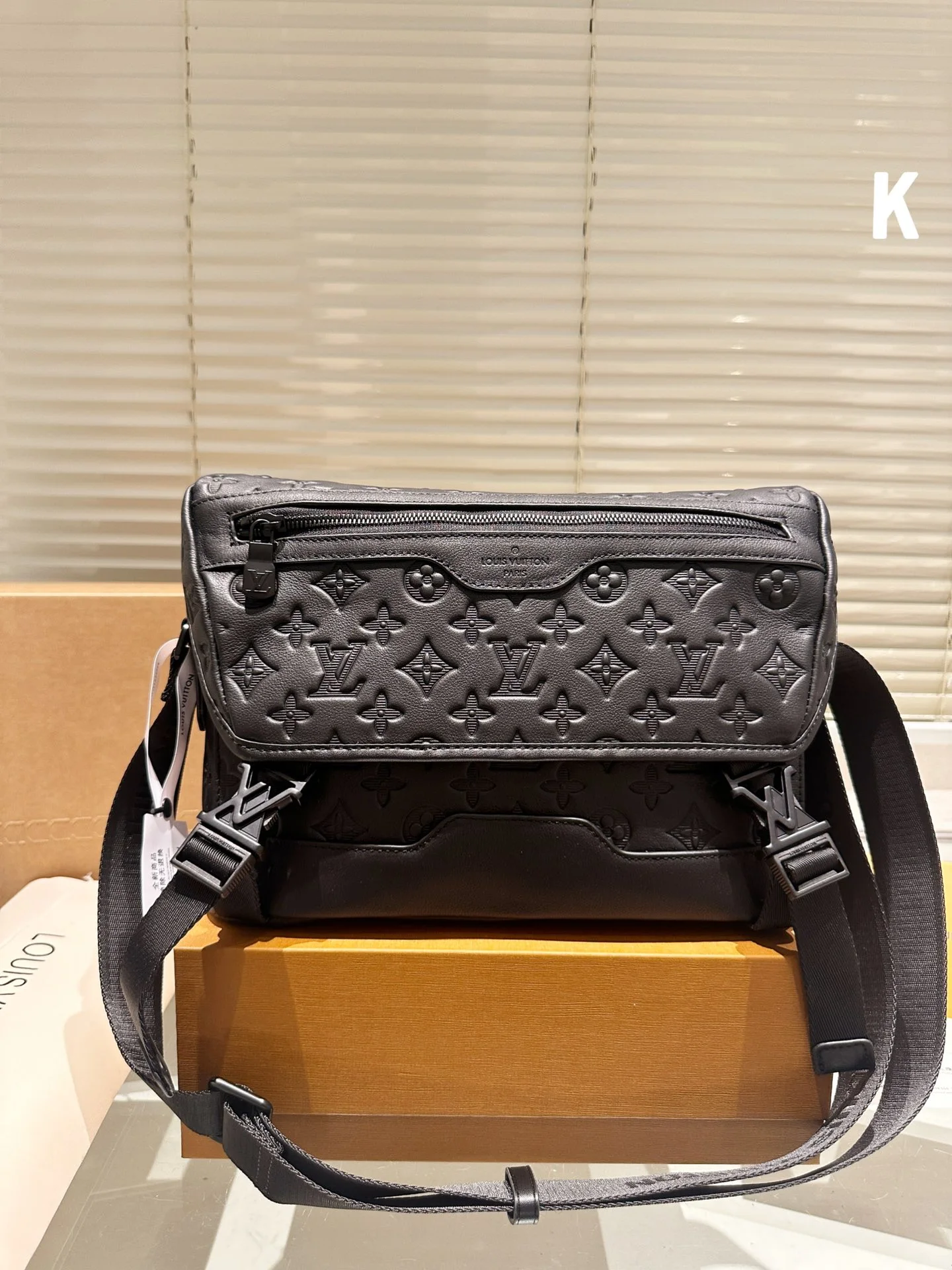Louis Vuitton Bag — 413382c5