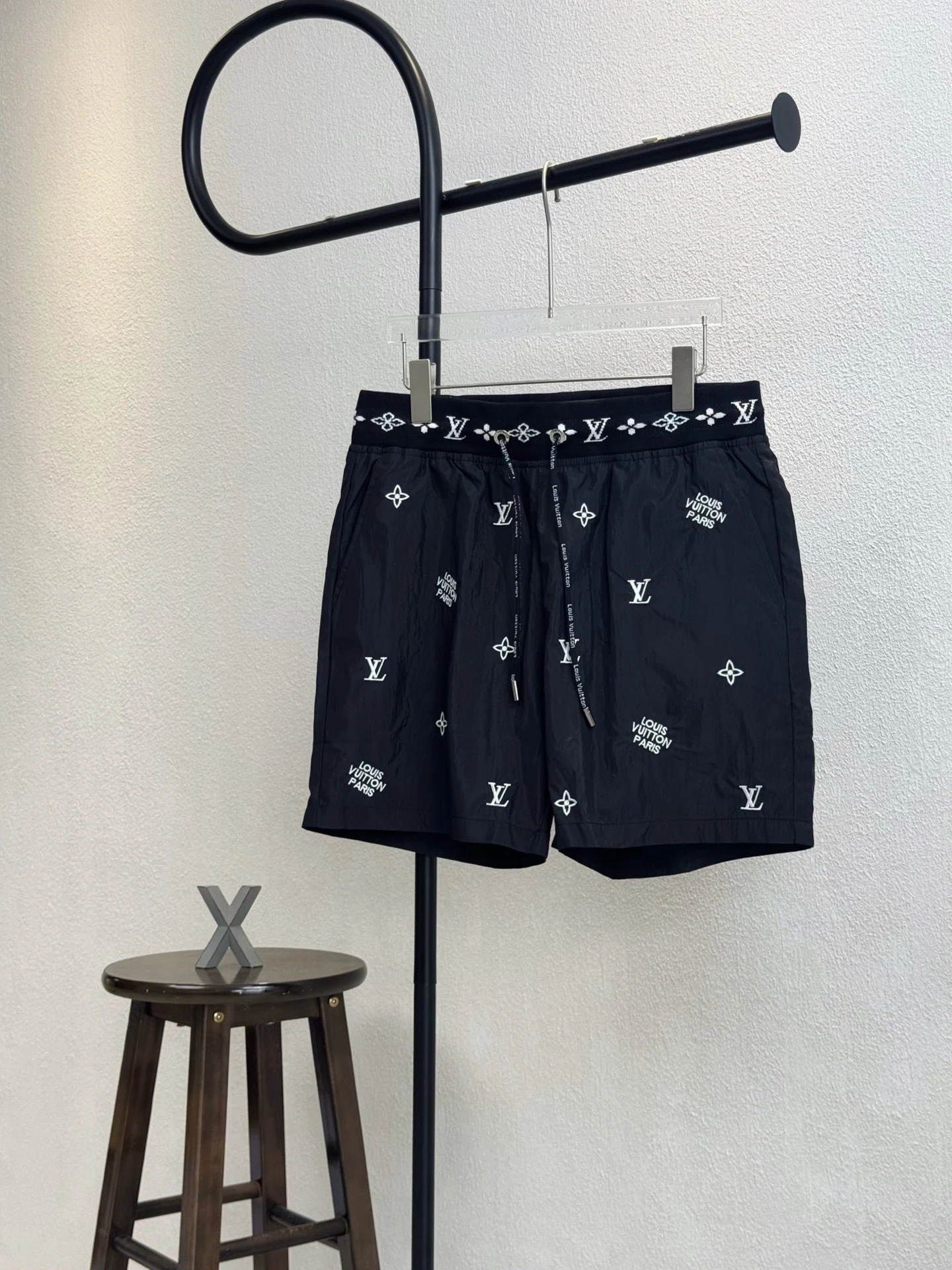 Louis Vuitton Shorts — b0bd7959