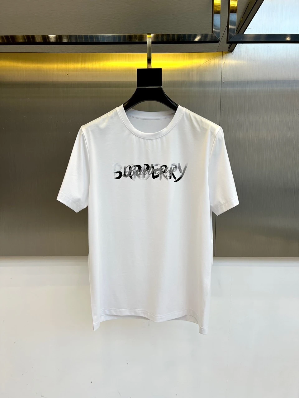 Burberry T-Shirt — ac18c3ec