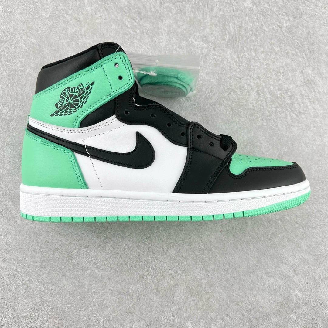 Nike Shoes — e5ba692c