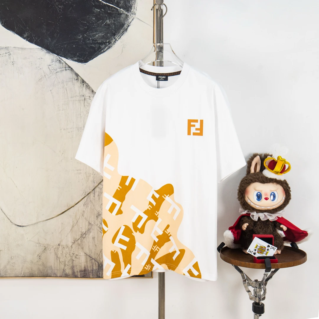 Fendi T-Shirt — 9bcac0b2