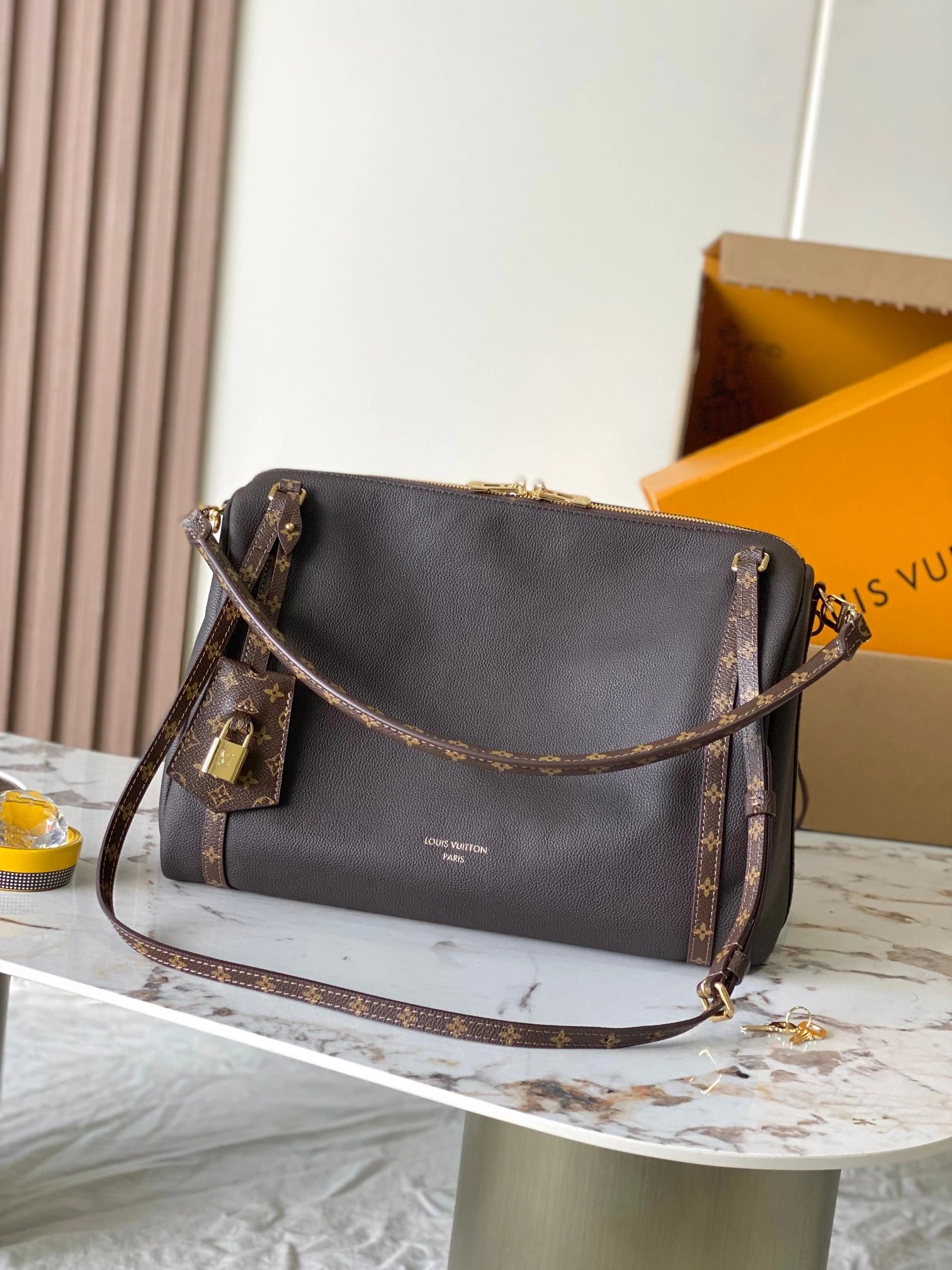 Louis Vuitton Bag — f7857cd1