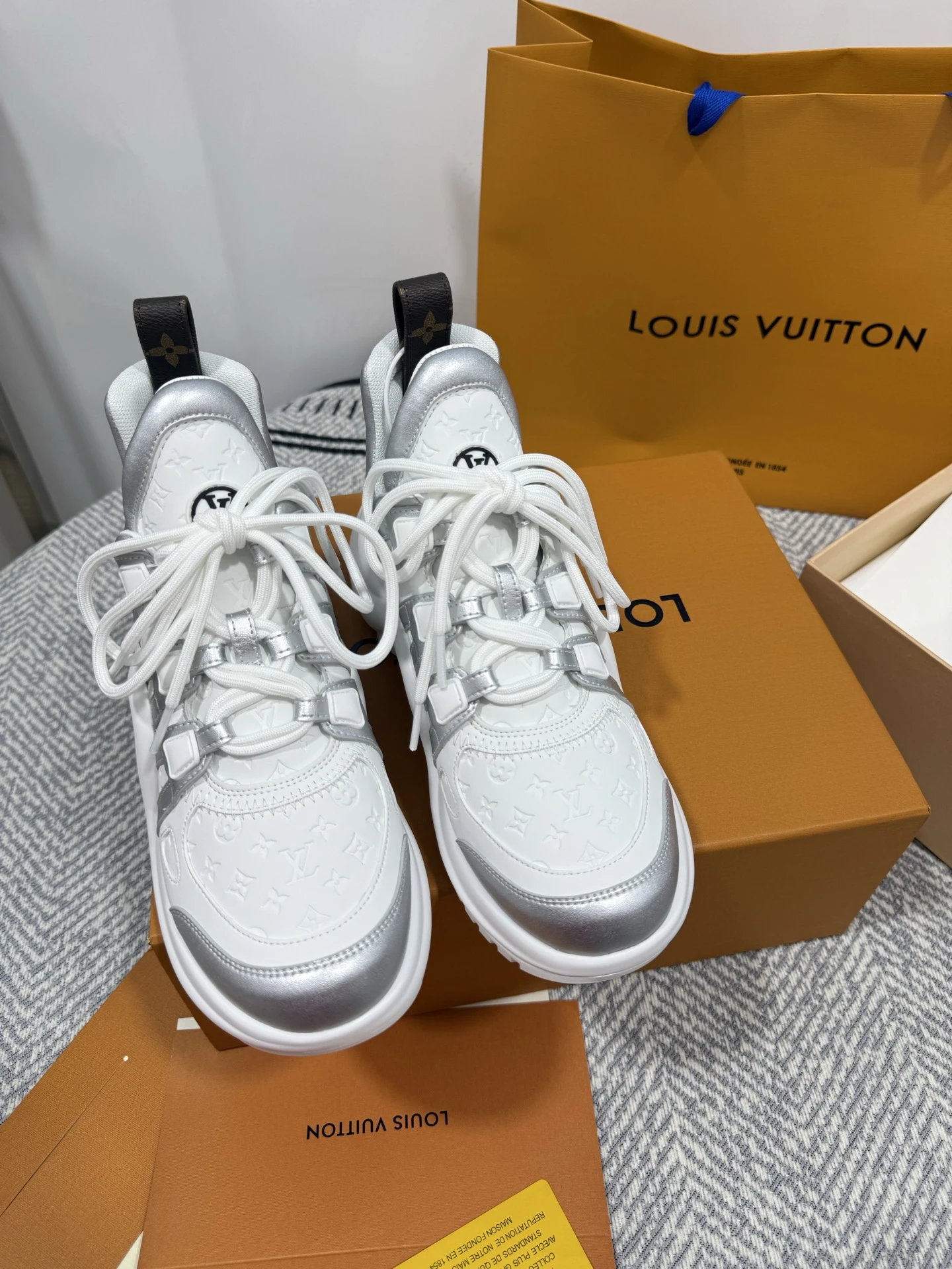 Louis Vuitton Shoes — 7a08d9dc