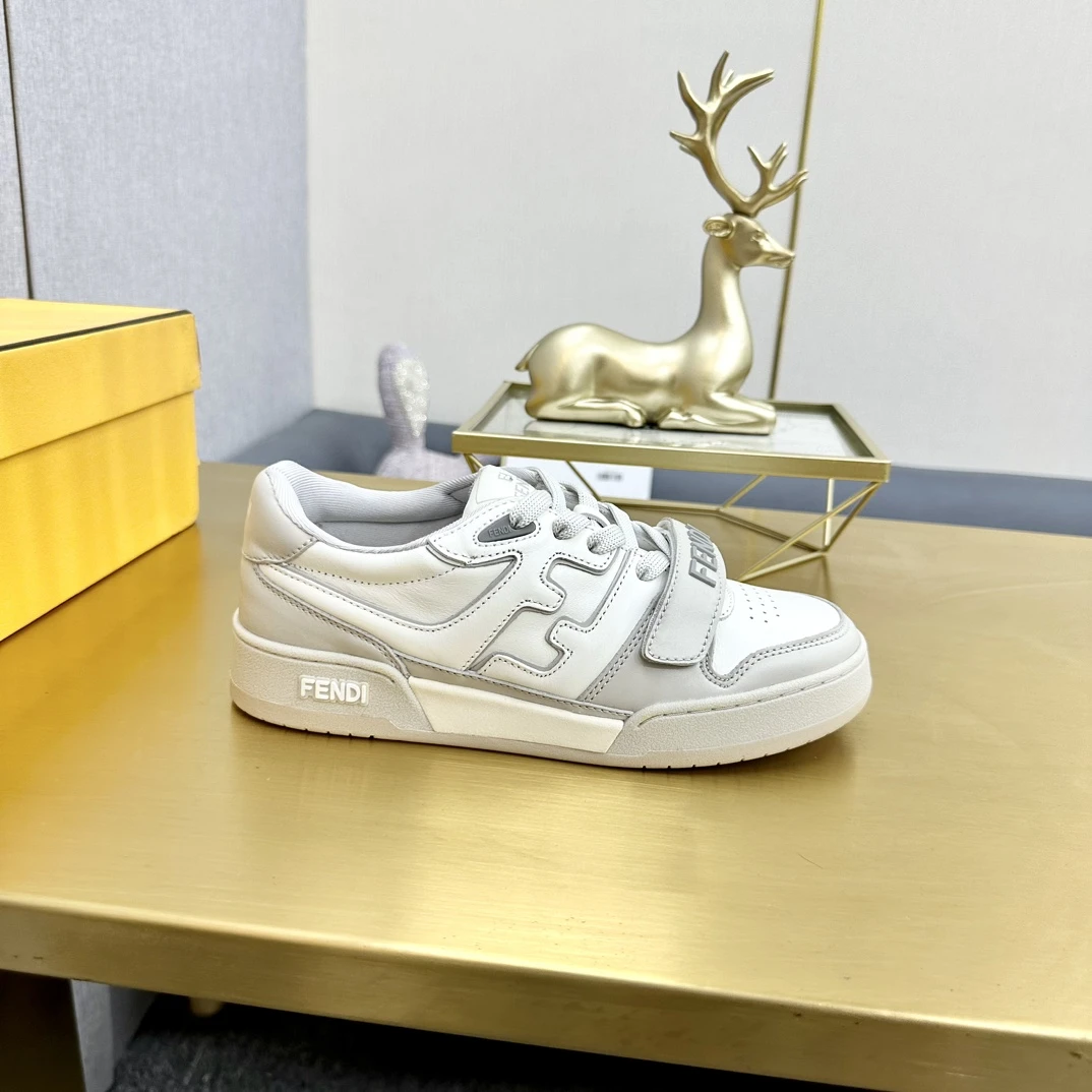 Fendi Sneakers — bf29ca3c