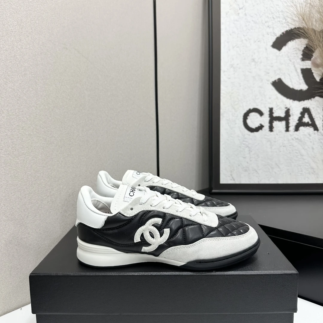 Chanel Sneakers — 28ae5944