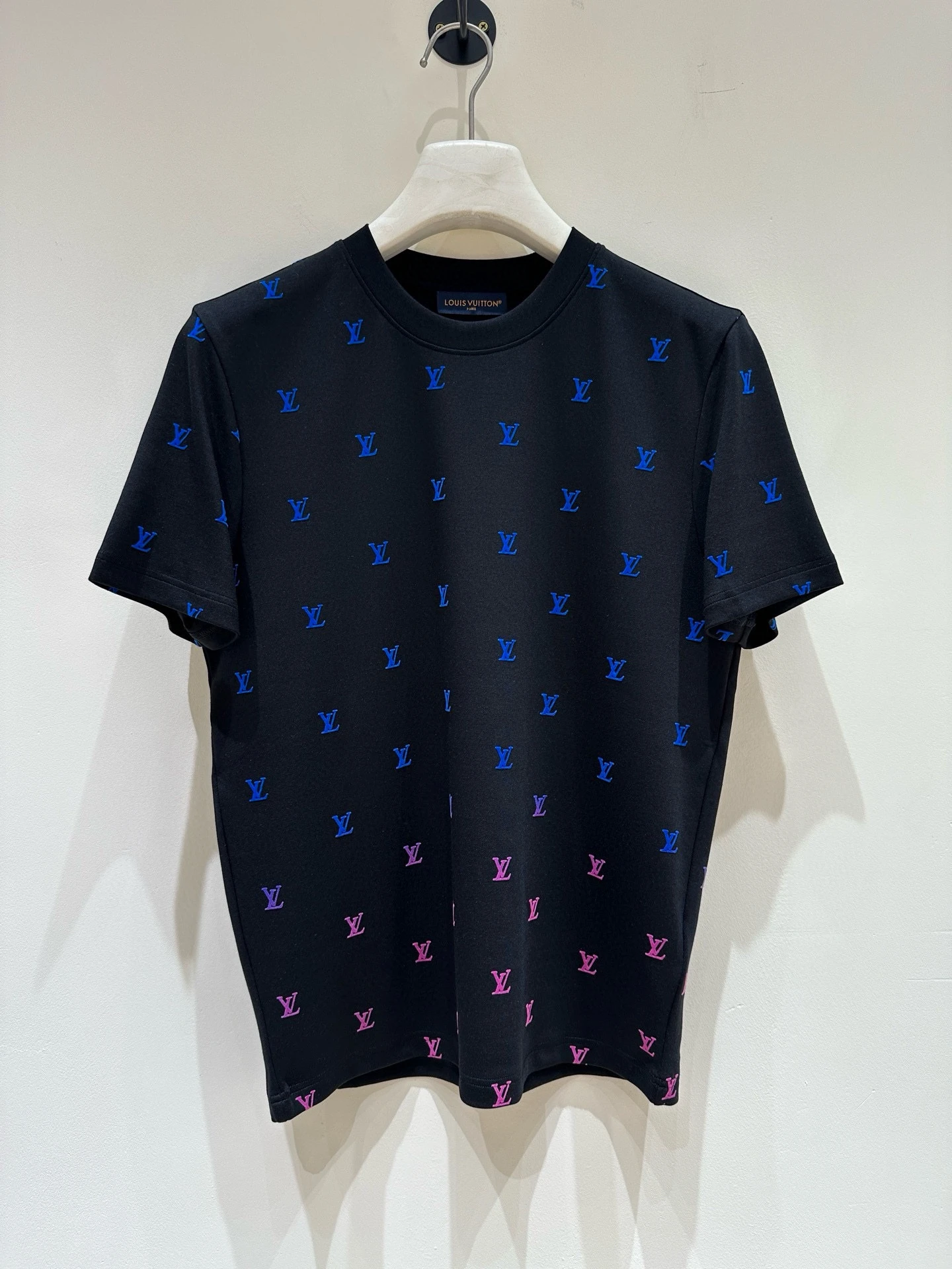 Louis Vuitton T-Shirt — 5c6c9f19
