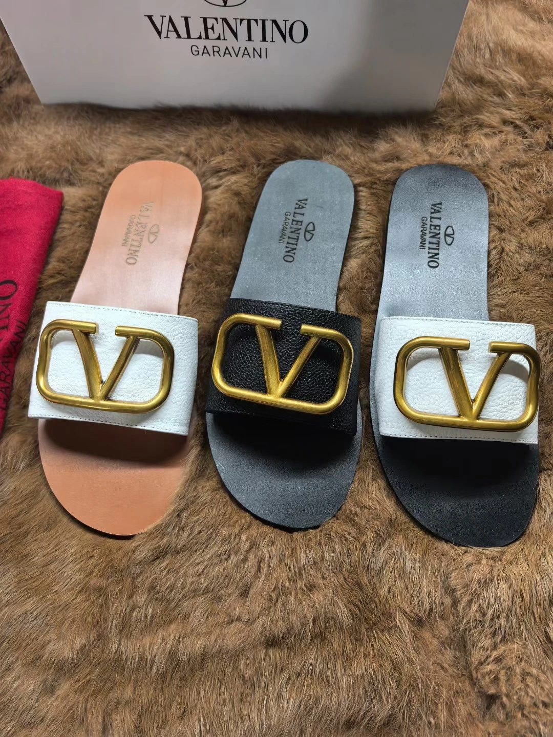 Valentino Slippers — 4d2941e7