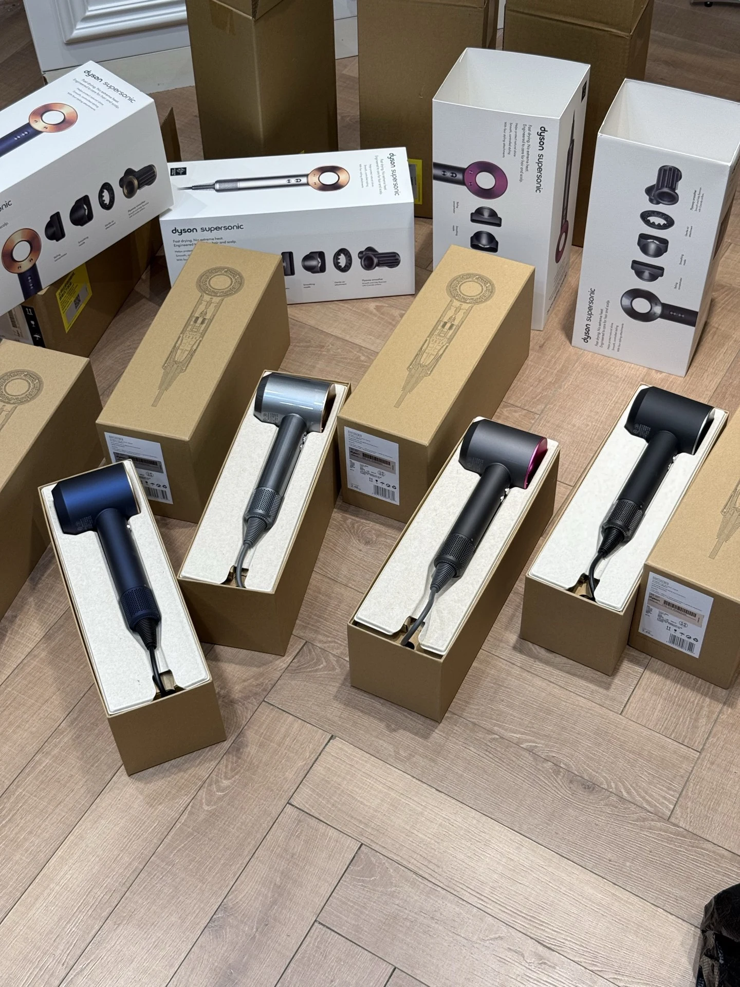 Dyson HD15 Hair Dryer - Standard Colour Collection — 24040e13