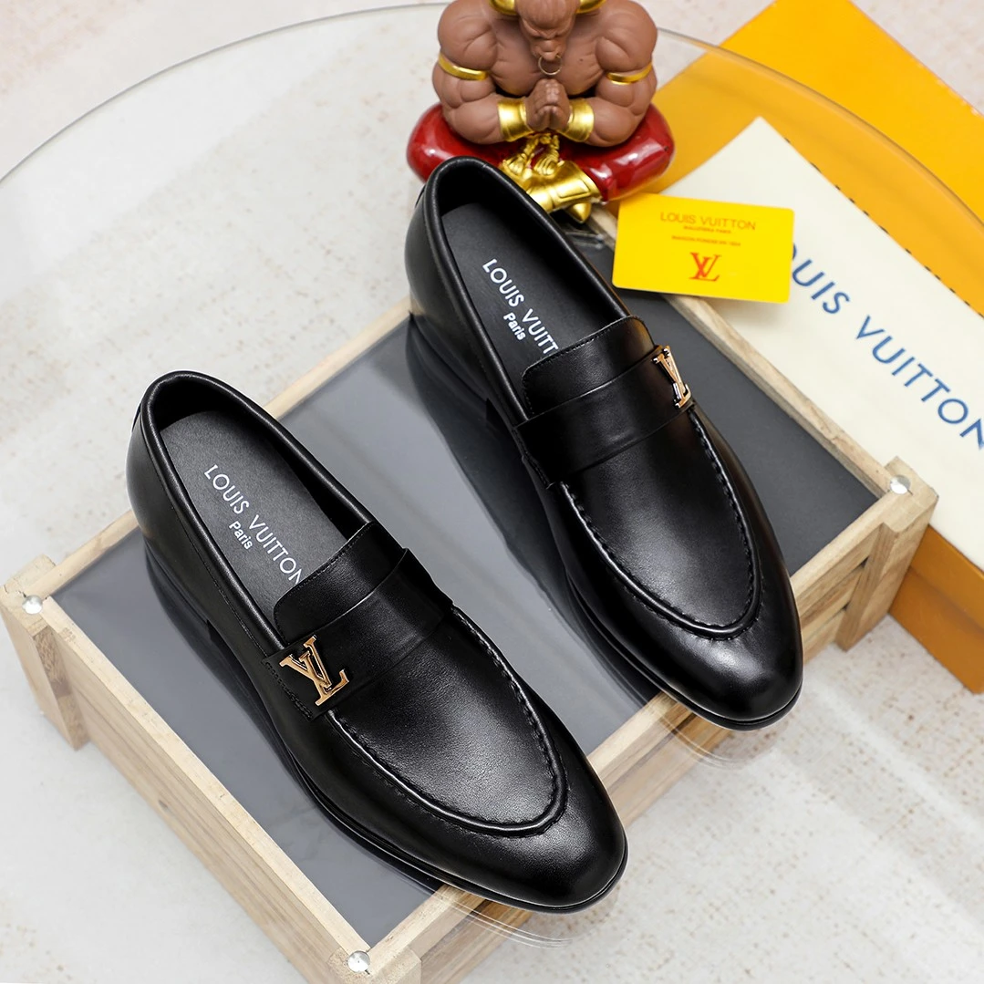 Louis Vuitton Dress Shoes — 52b01701
