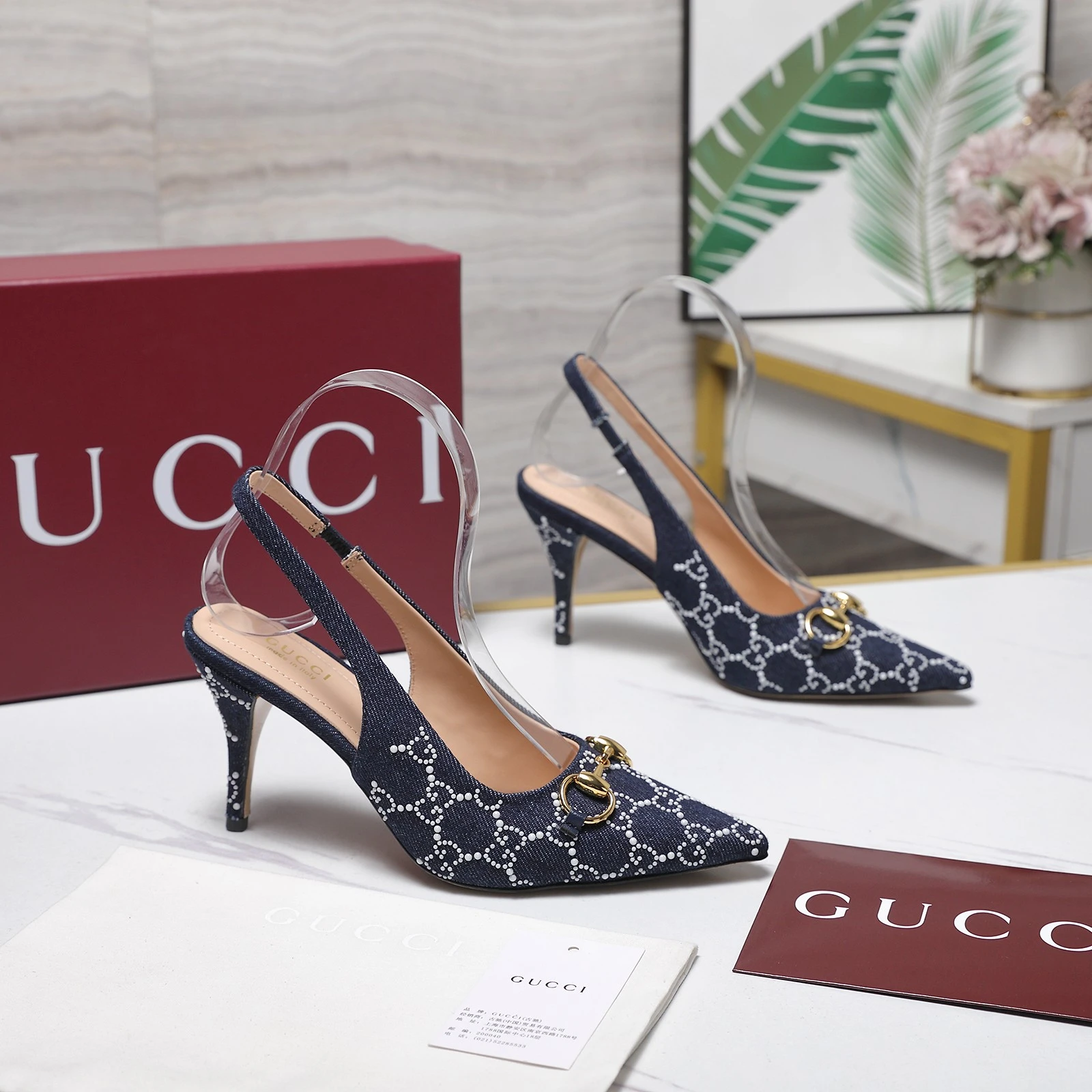 Gucci Sandals — 562336a1