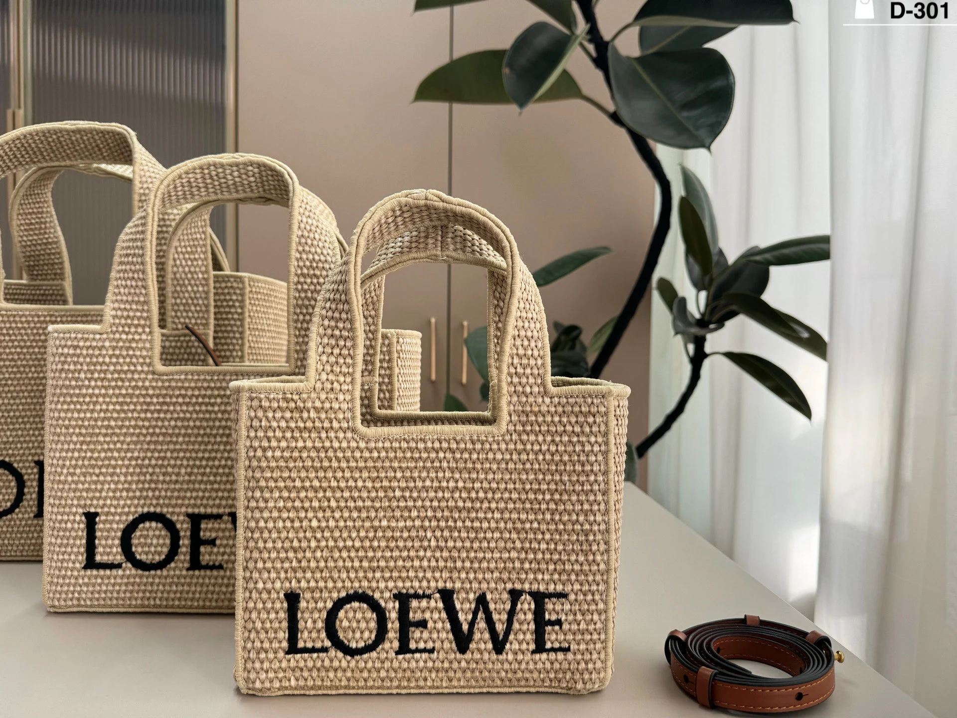 Loewe Bag — b25c1cc9