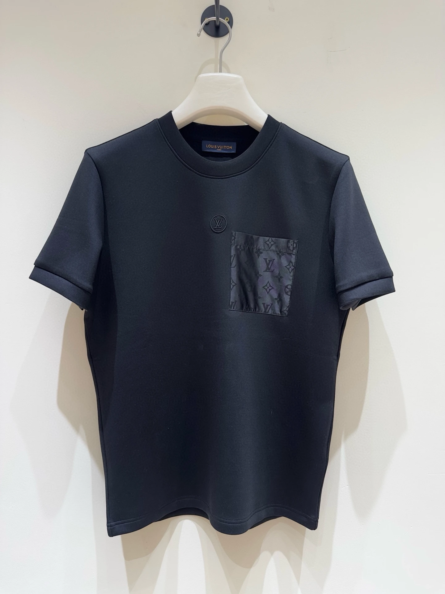 Louis Vuitton T-Shirt — 5fd7e949