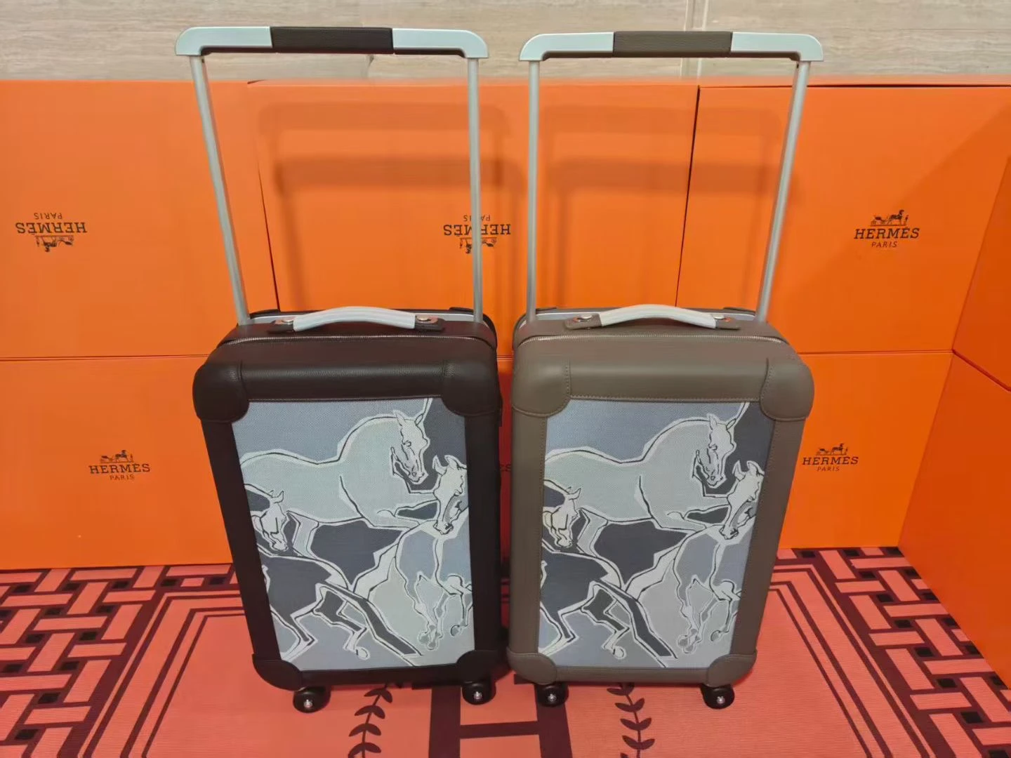 Luggage — 7c50b8bf
