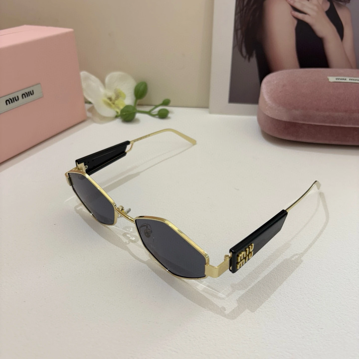 Miu Miu Eyewear — 028869e3