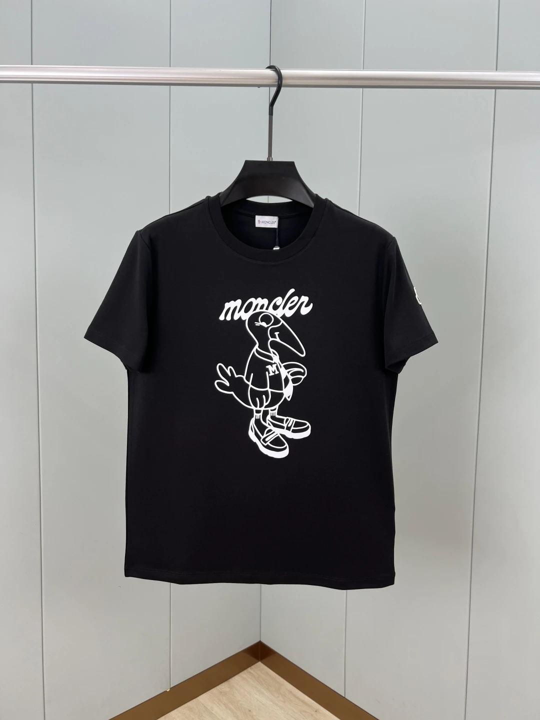 Moncler T-Shirt — f7eaddc5