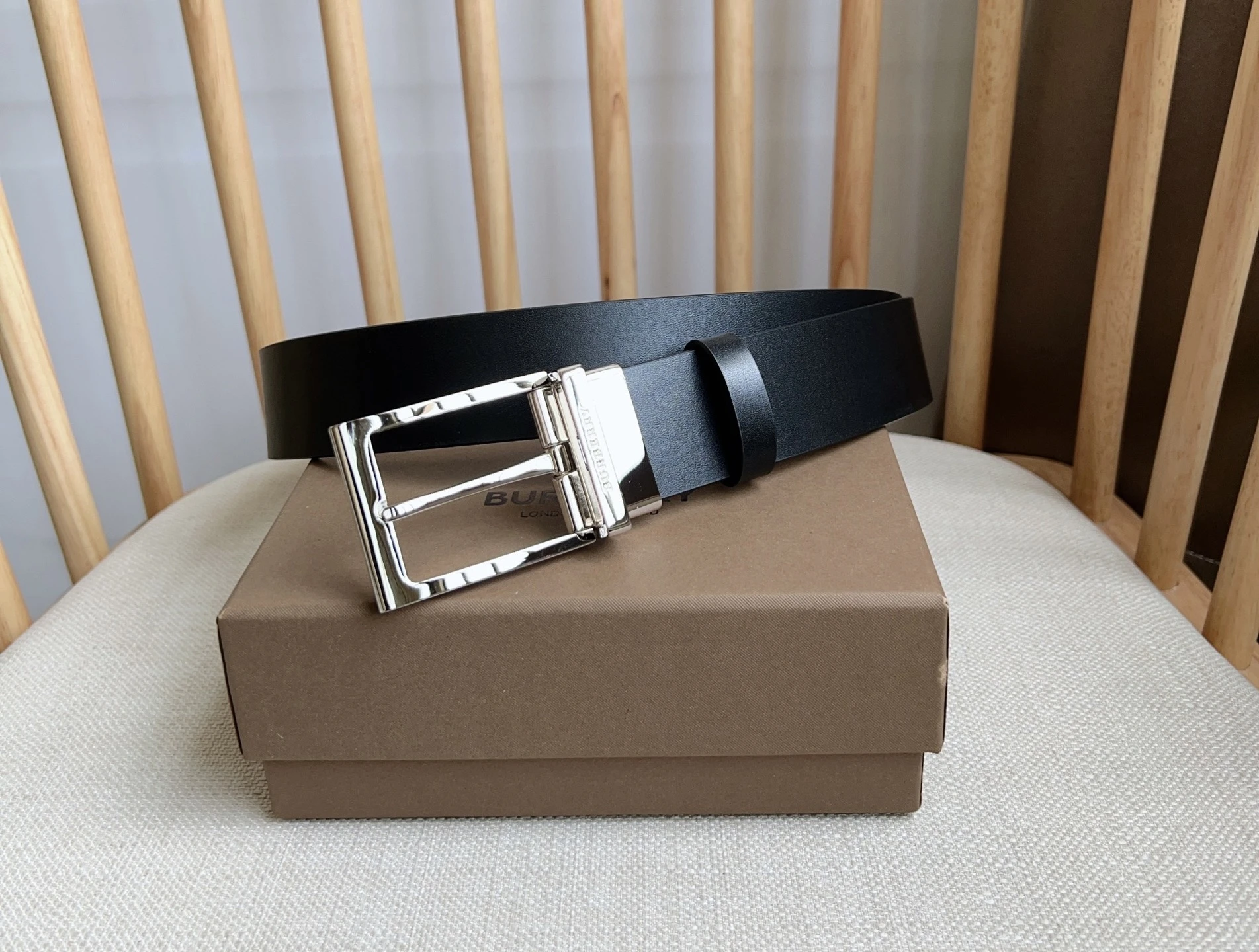 Burberry Belt — c53bd496