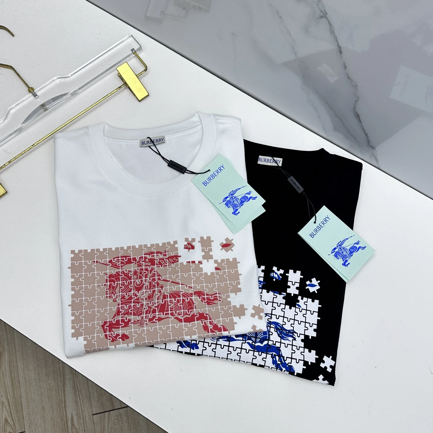 Burberry T-Shirt — 03c06923
