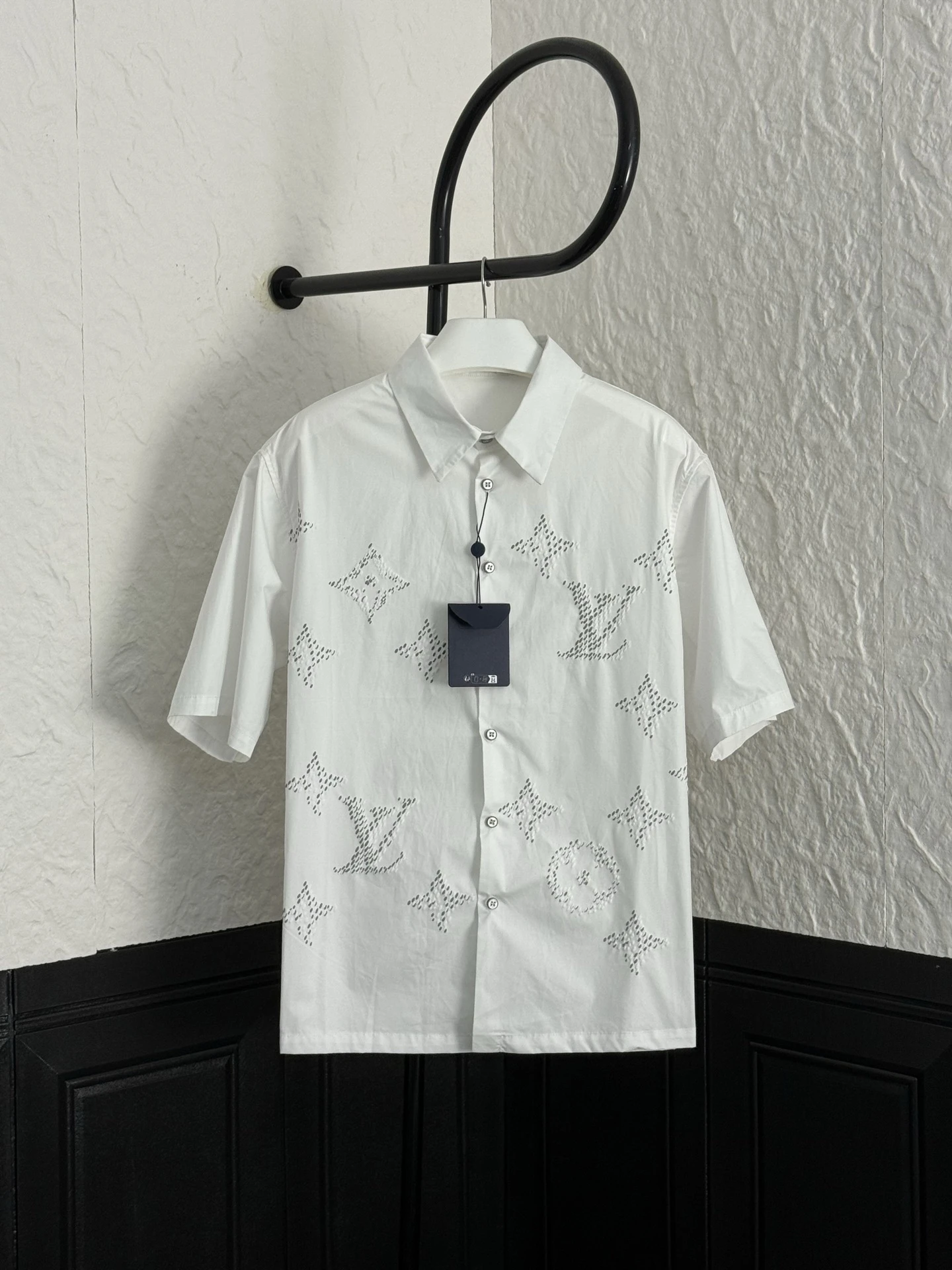 Louis Vuitton T-Shirt — e3d21ee3