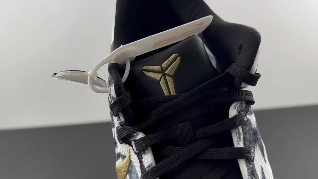 Sneakers — 49a8e00c