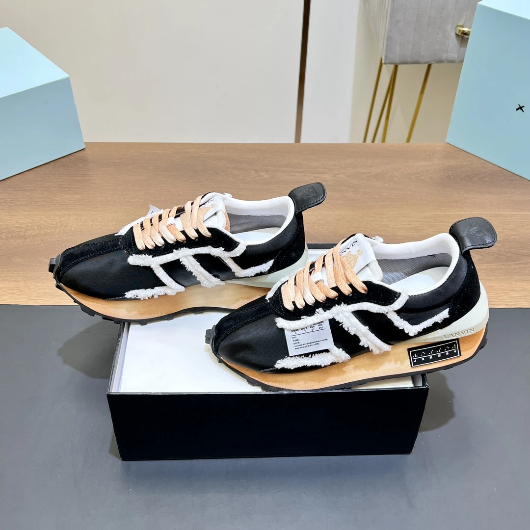 Sneakers — c1db052e