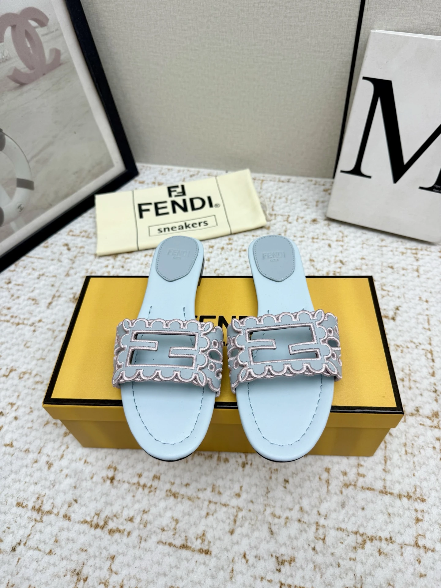 Fendi Slippers — 1a2fc5fa