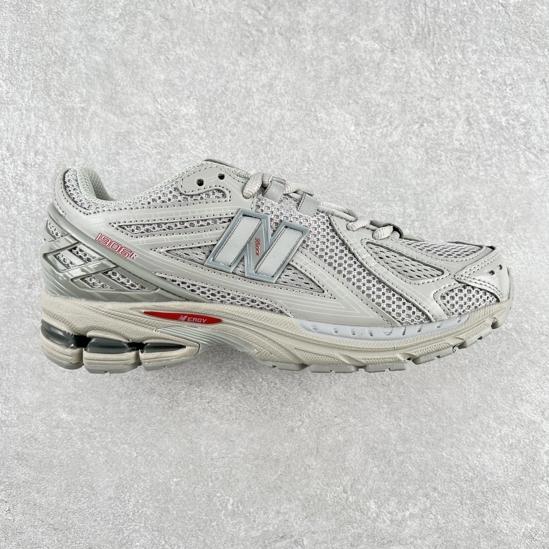New Balance Sneakers — 3f949a3a