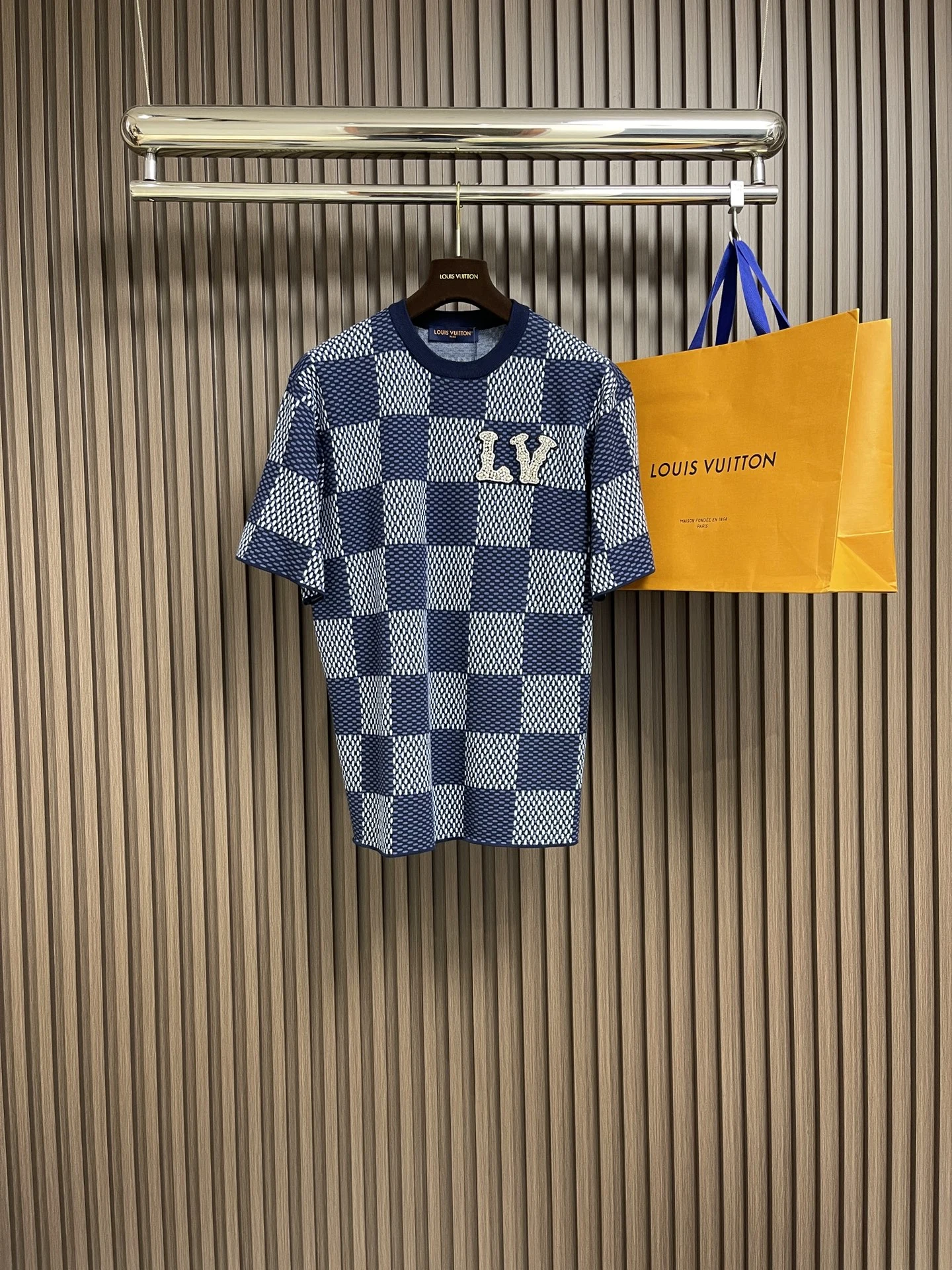 Louis Vuitton T-Shirt — 0749817e