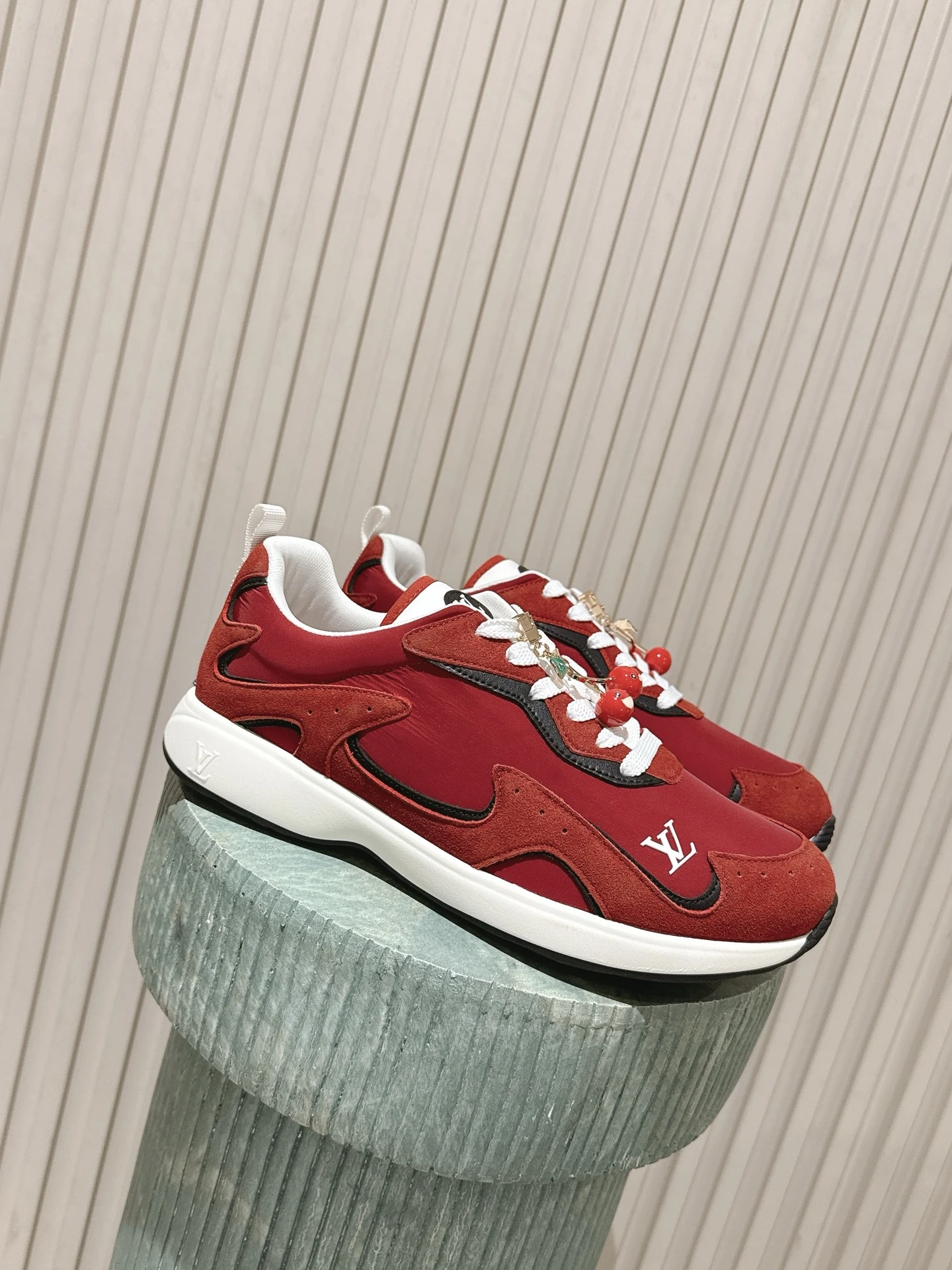 Louis Vuitton Sneakers — 0a61baf2