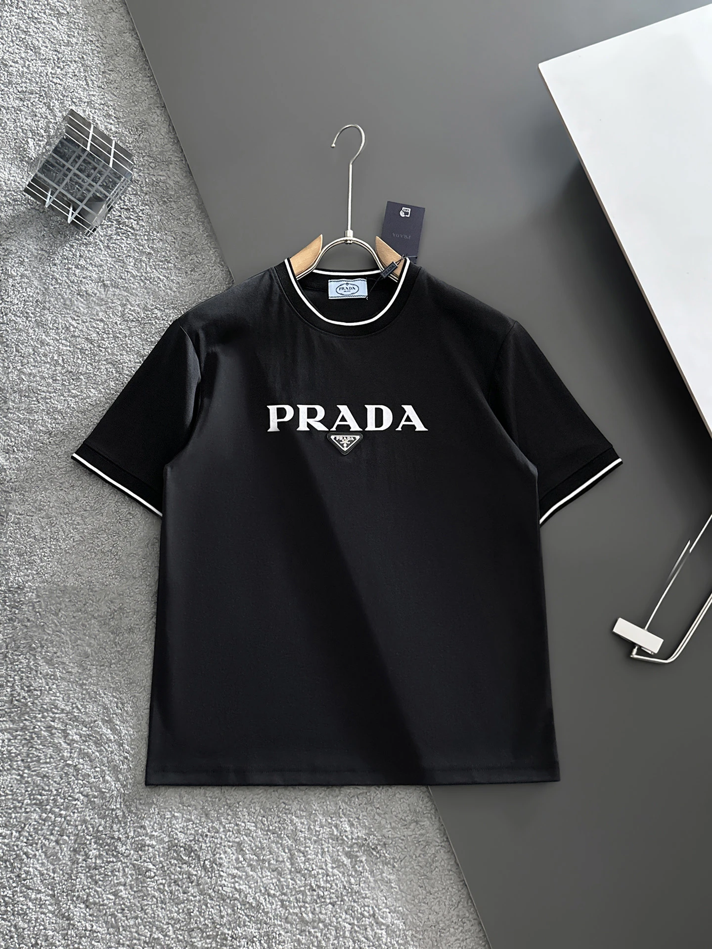 Prada T-Shirt — b07c32e0