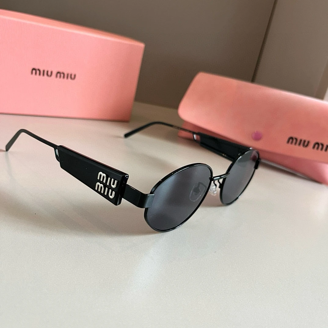 Miu Miu Eyewear — db9fe921