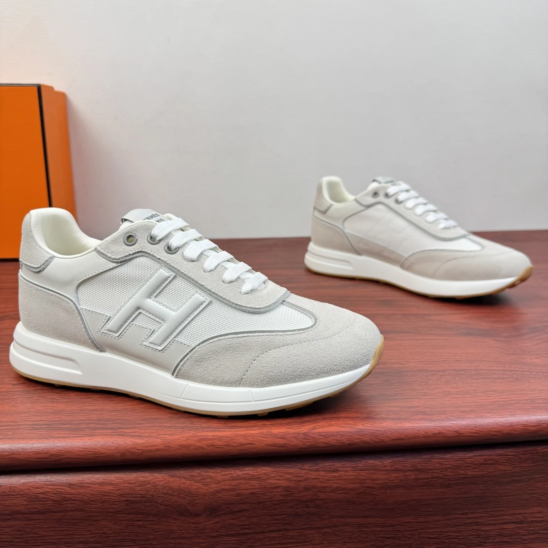 Hermès Sneakers — 2f2e5a79