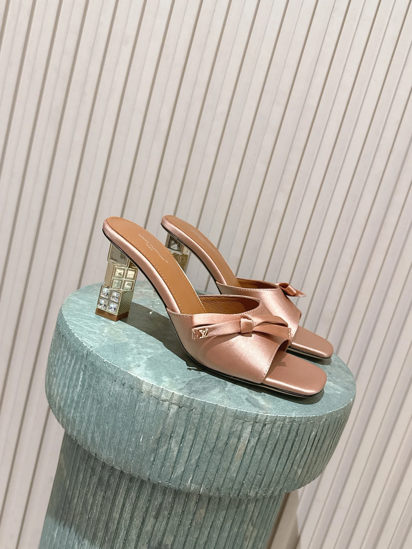 Louis Vuitton Sandals — d3de2d0f