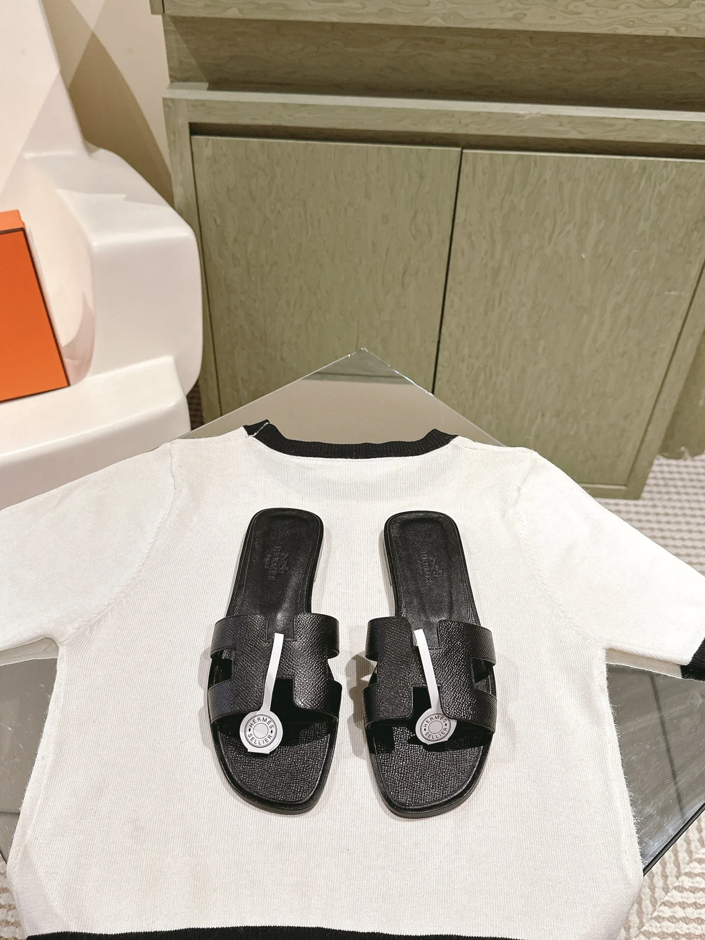 Hermès Slippers — df90117b