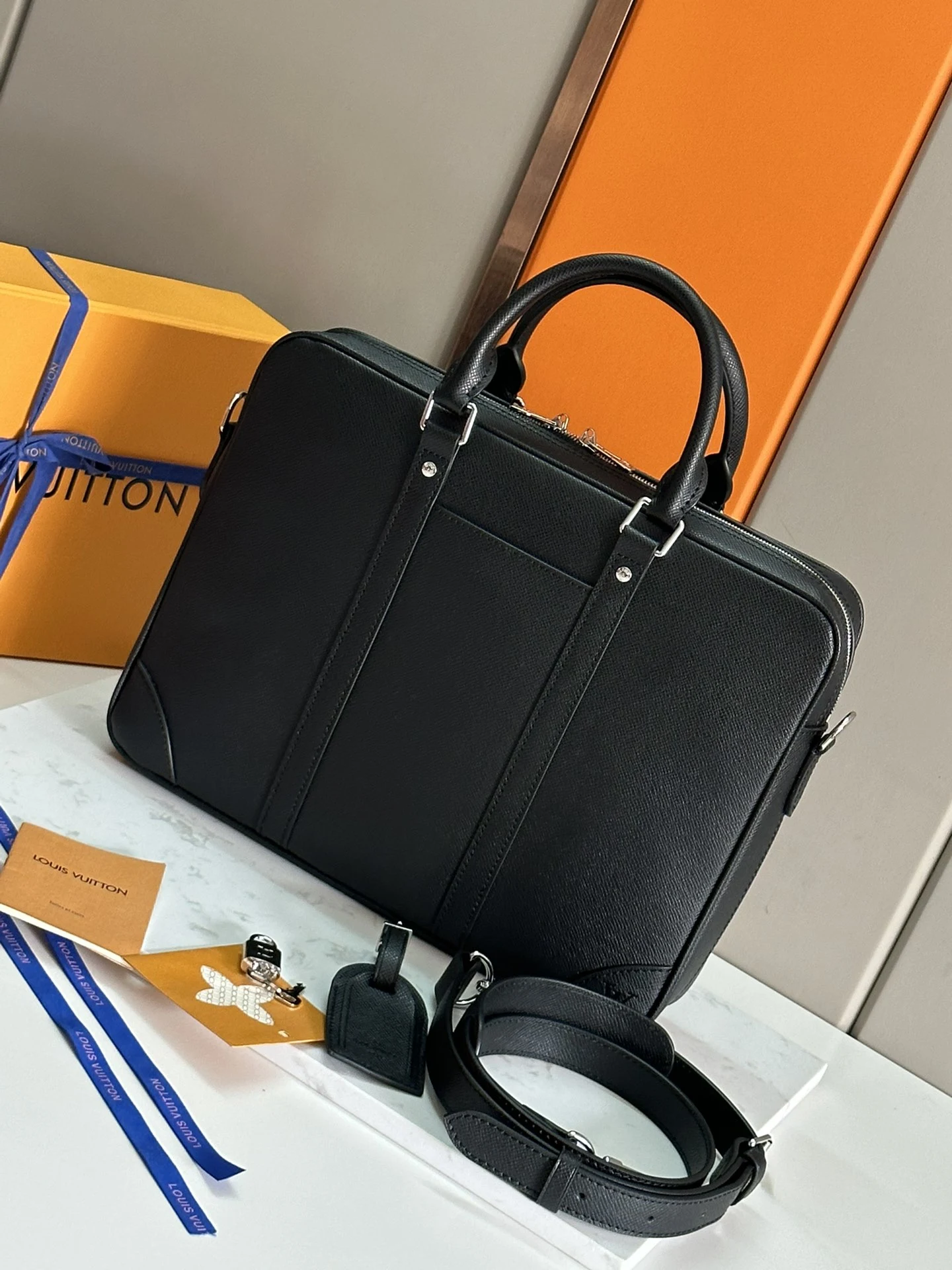 Briefcases — 32f65289