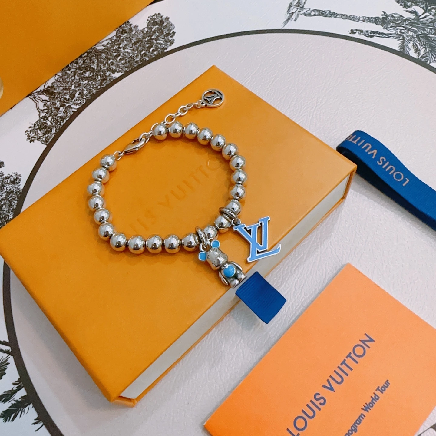 Louis Vuitton Bracelets — d3f8d5b8