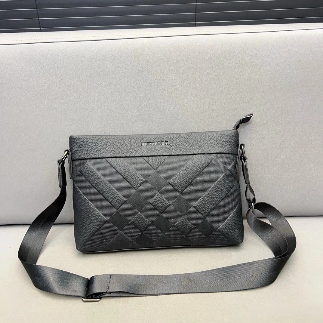 Burberry Bag — 2b0f3dec