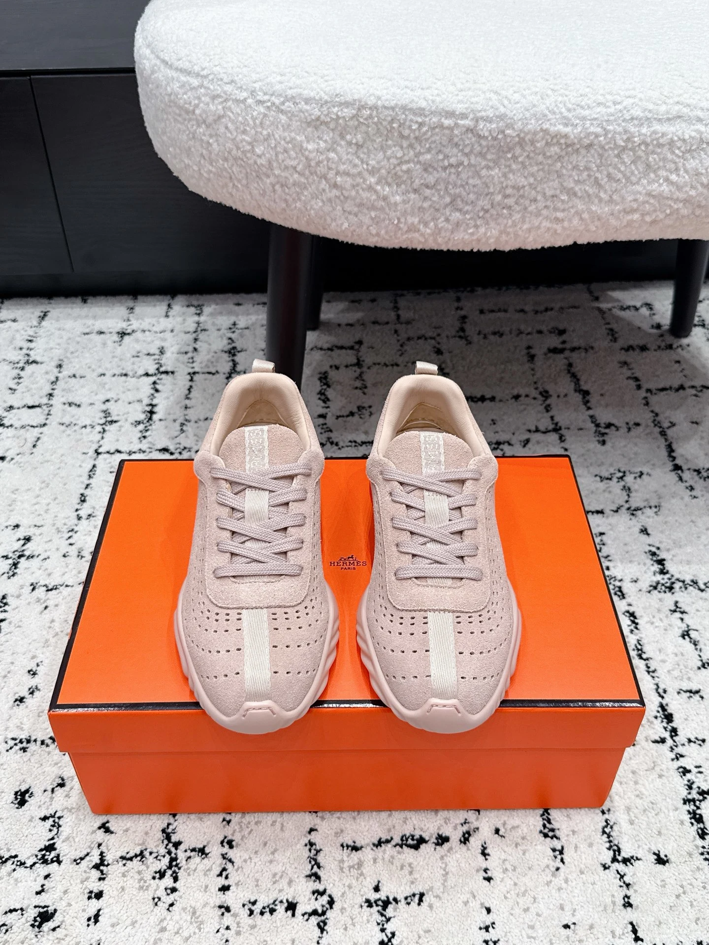 Hermès Sneakers — b2c84ee7