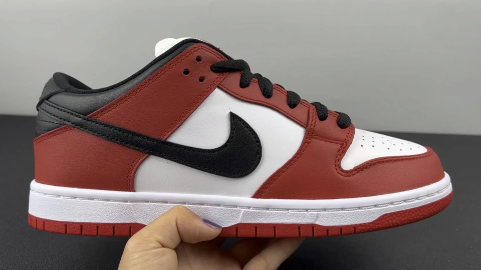 Nike Shoes — 5bf5ef3c