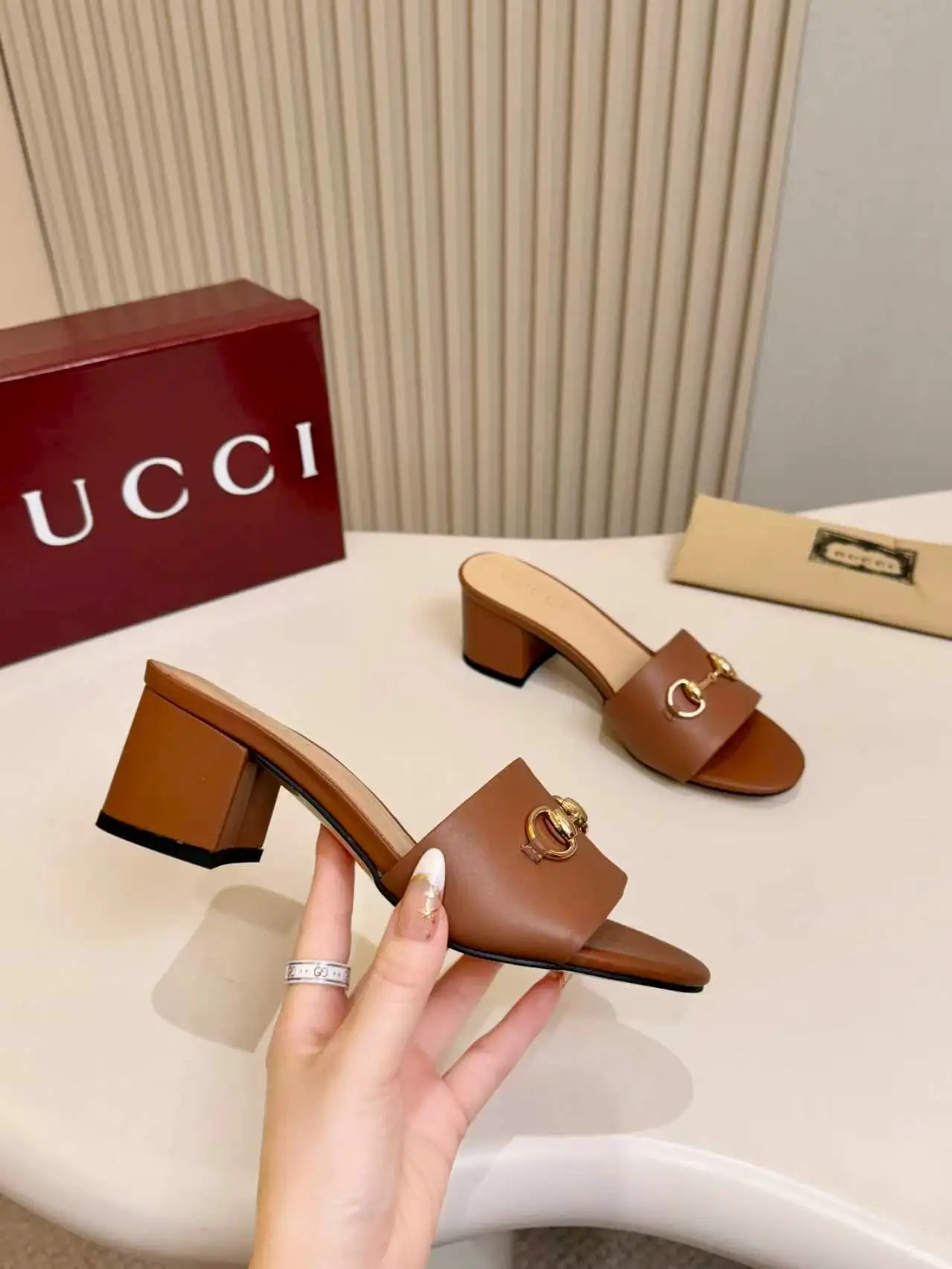 Gucci Shoes — 5df54b18