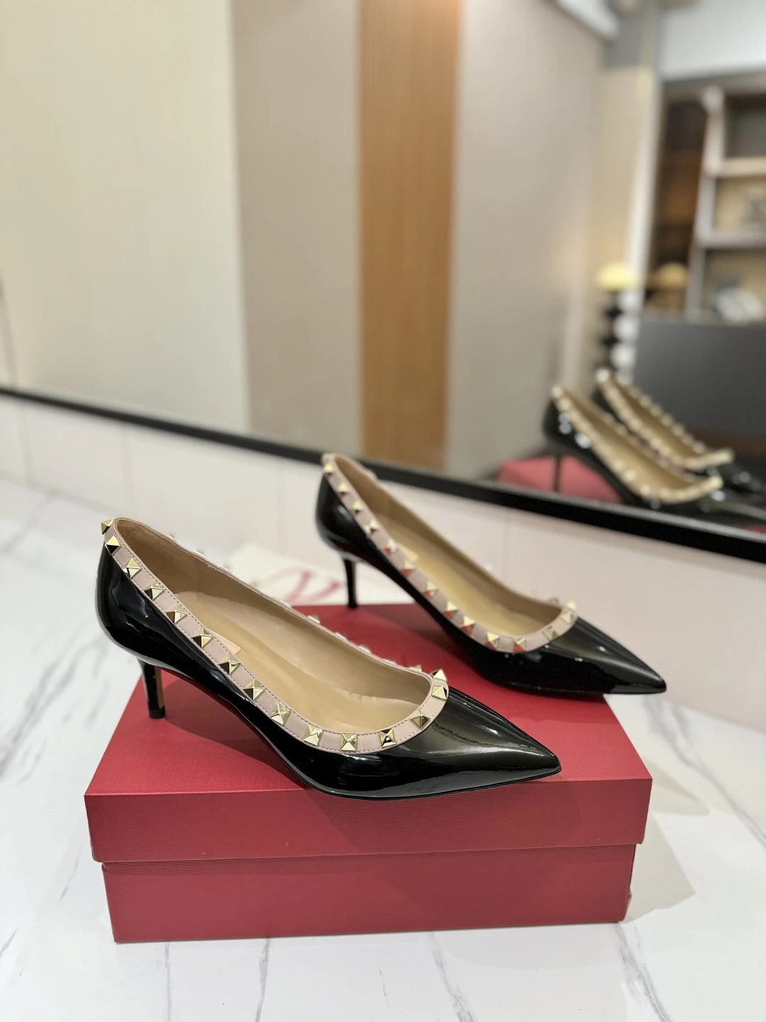 Valentino Shoes — 7199b9af