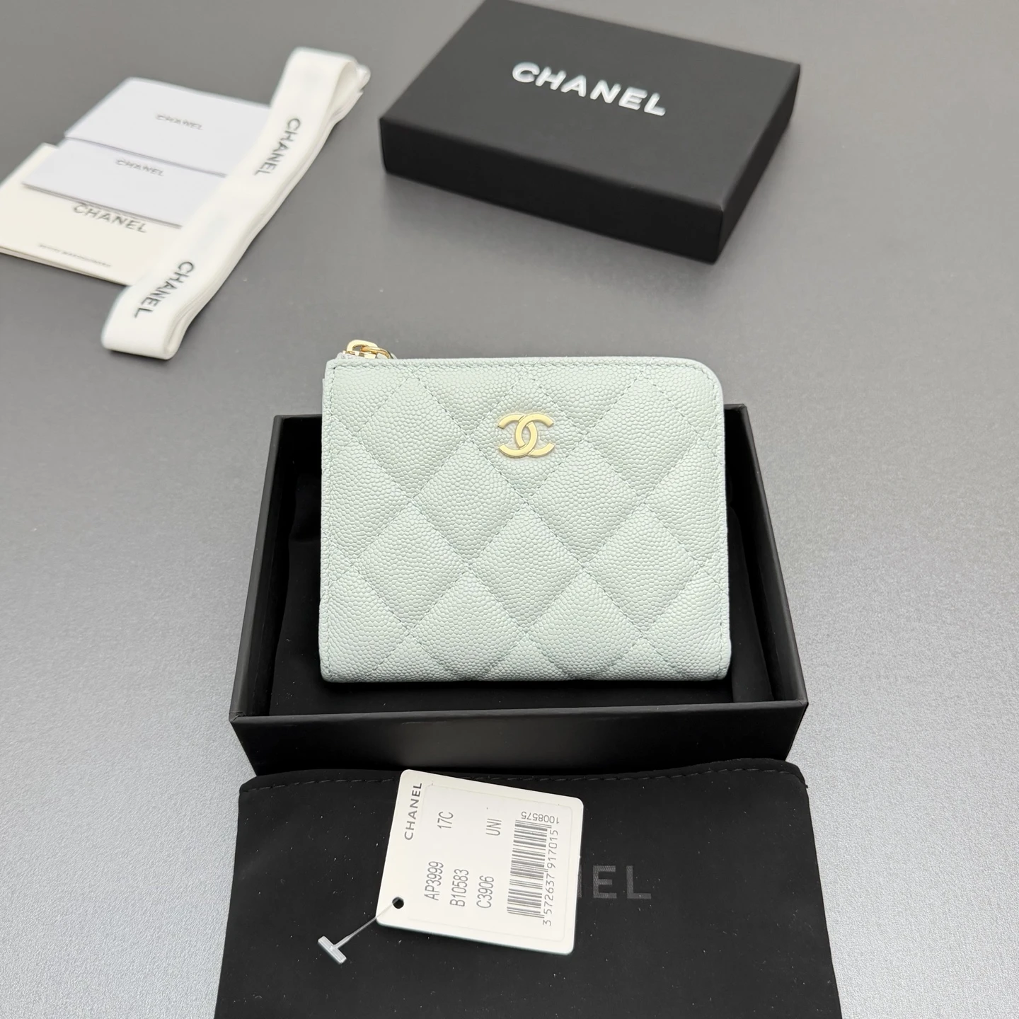 Wallets — 27418ae7