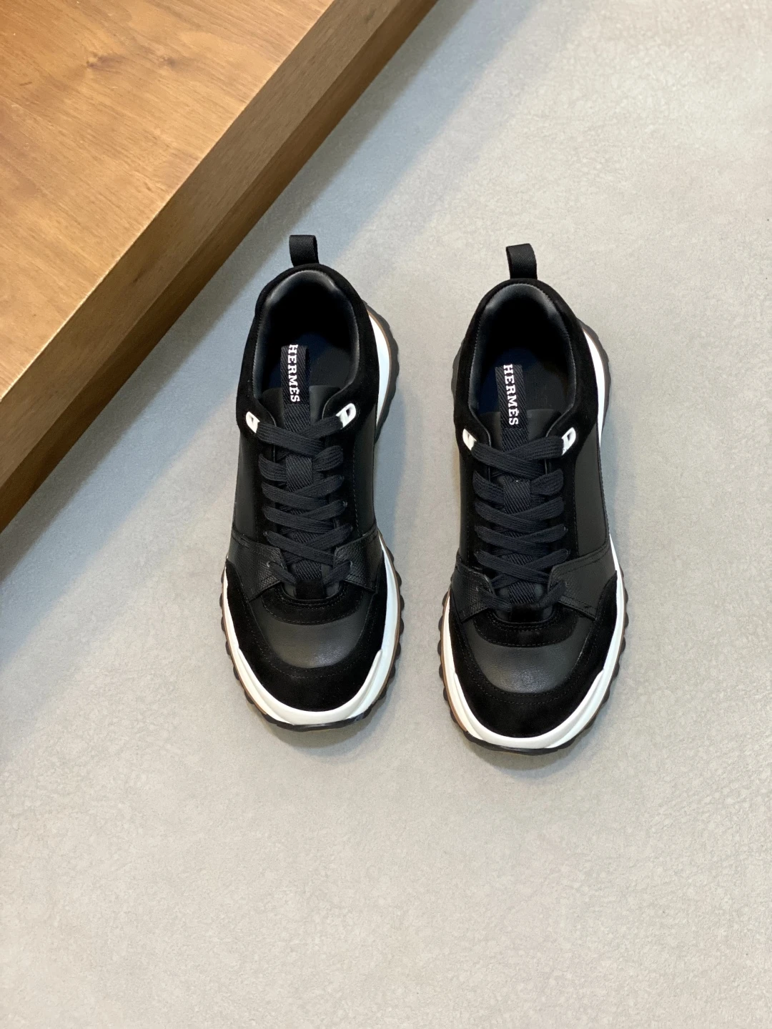 Hermès Sneakers — 7df9ec42