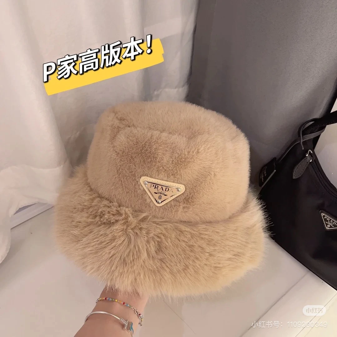 Prada Hat — b511eb39