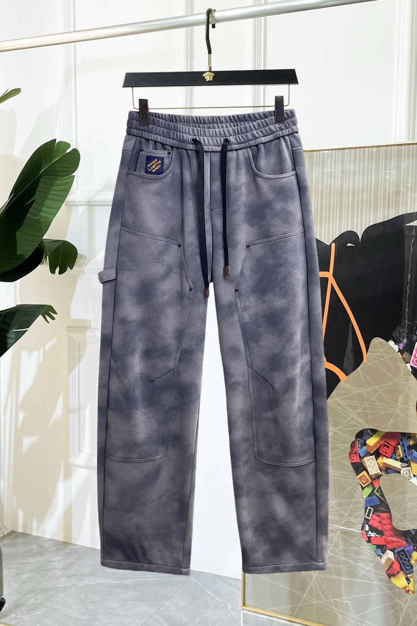 Louis Vuitton Trousers — 96ab0005