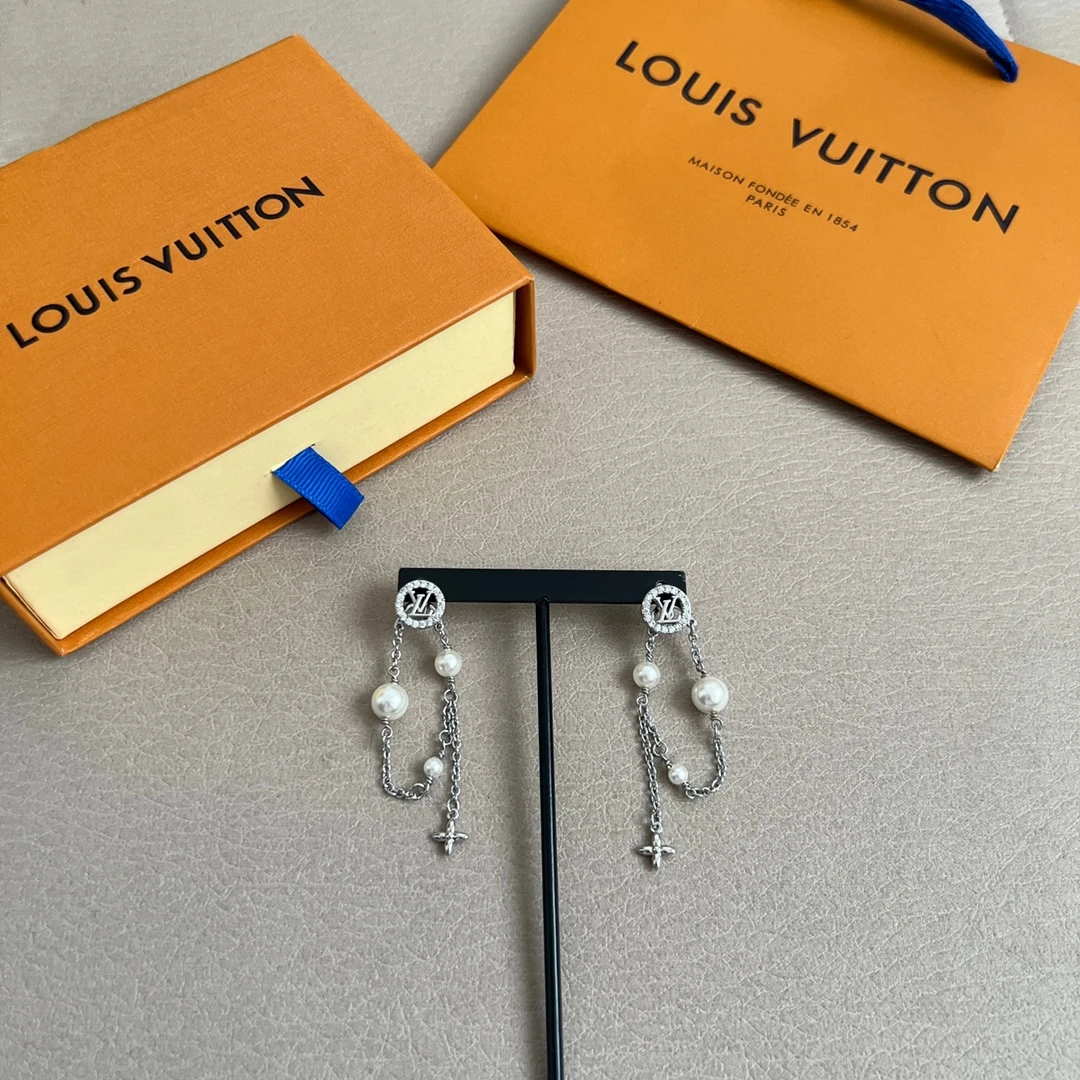 Louis Vuitton Earrings — 48da5170
