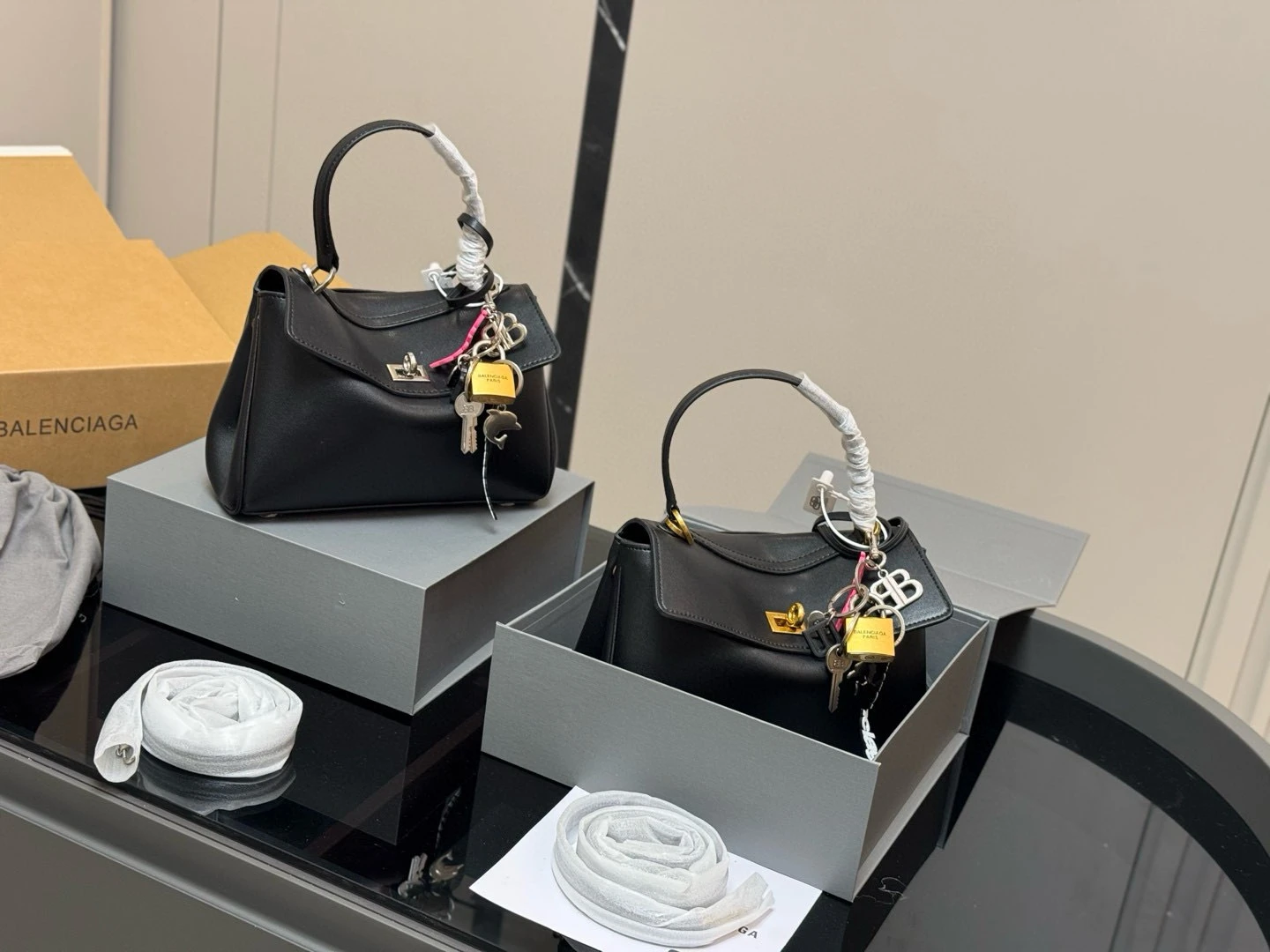 Balenciaga Bag — 10e6044e