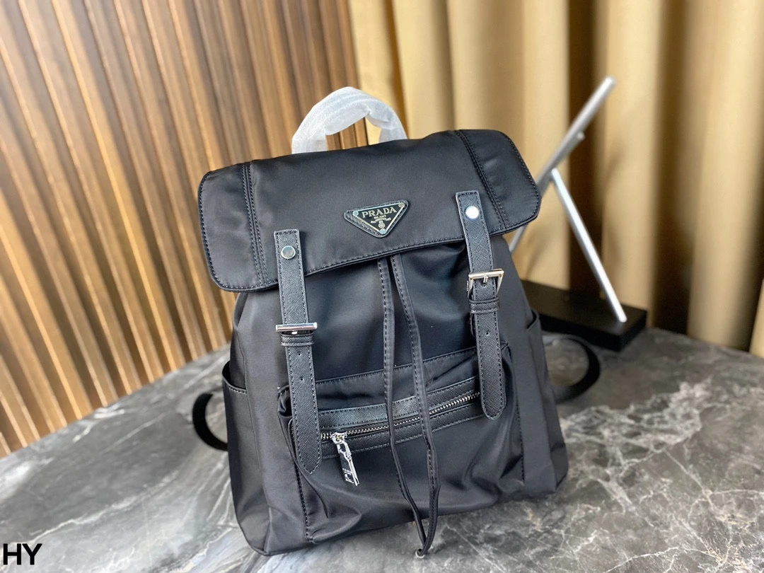 Prada Bag — 52c04442