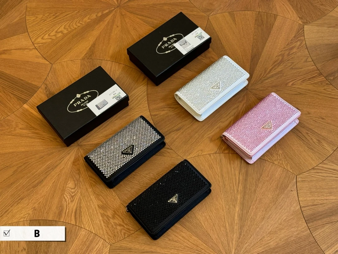 Prada Bag — 70f52474