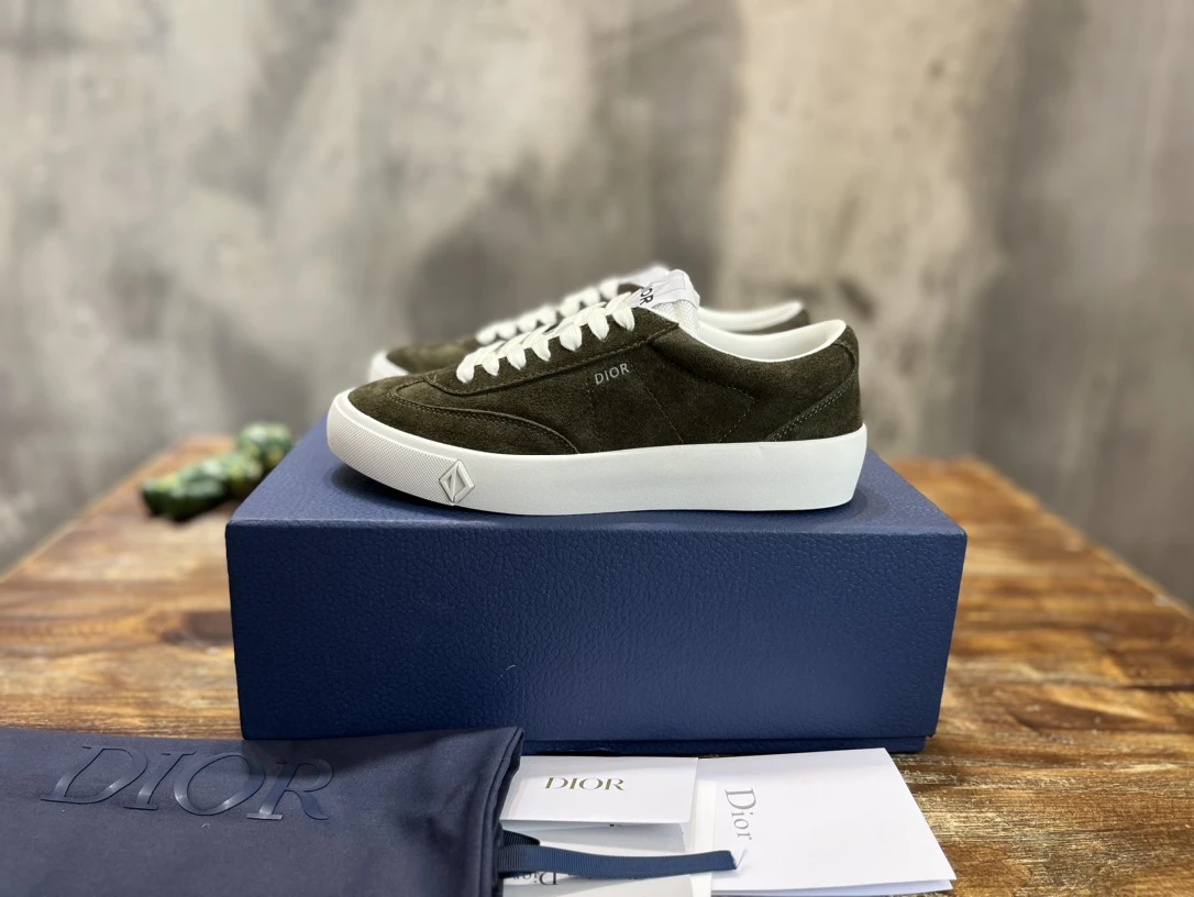 Dior Sneakers — 058fc3f0