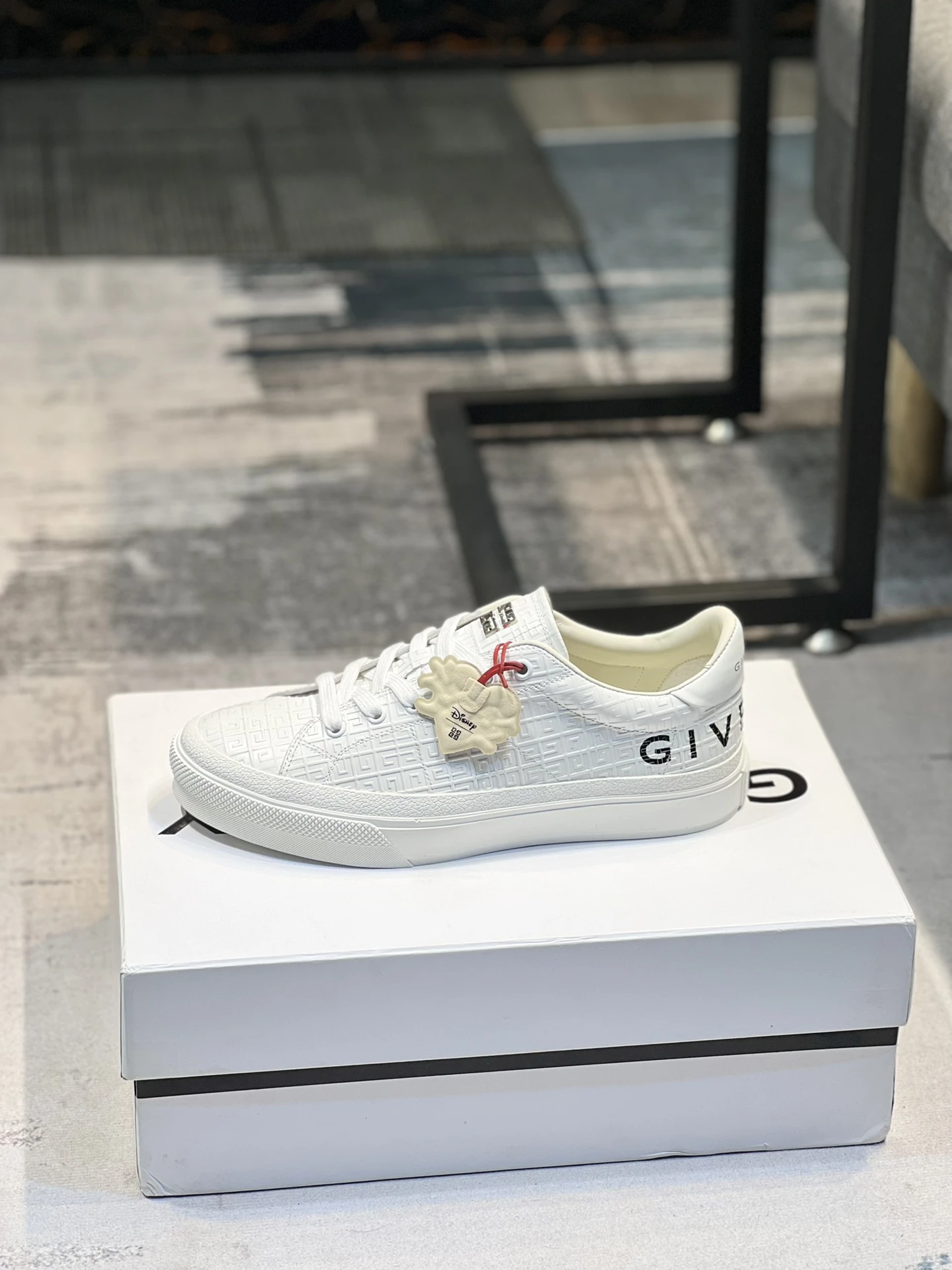 Givenchy Shoes — 6bd80ef6